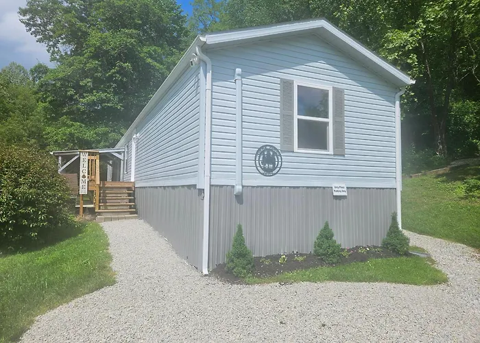 Grey Pines At Hocking Vacations