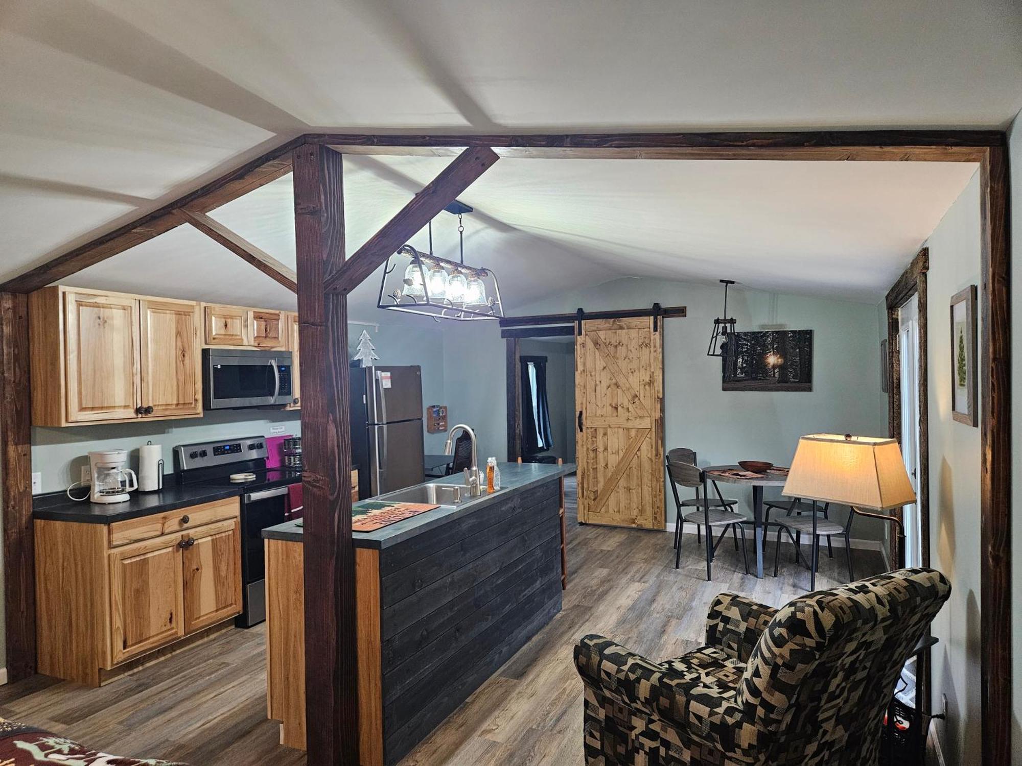 Grey Pines At Hocking Vacations